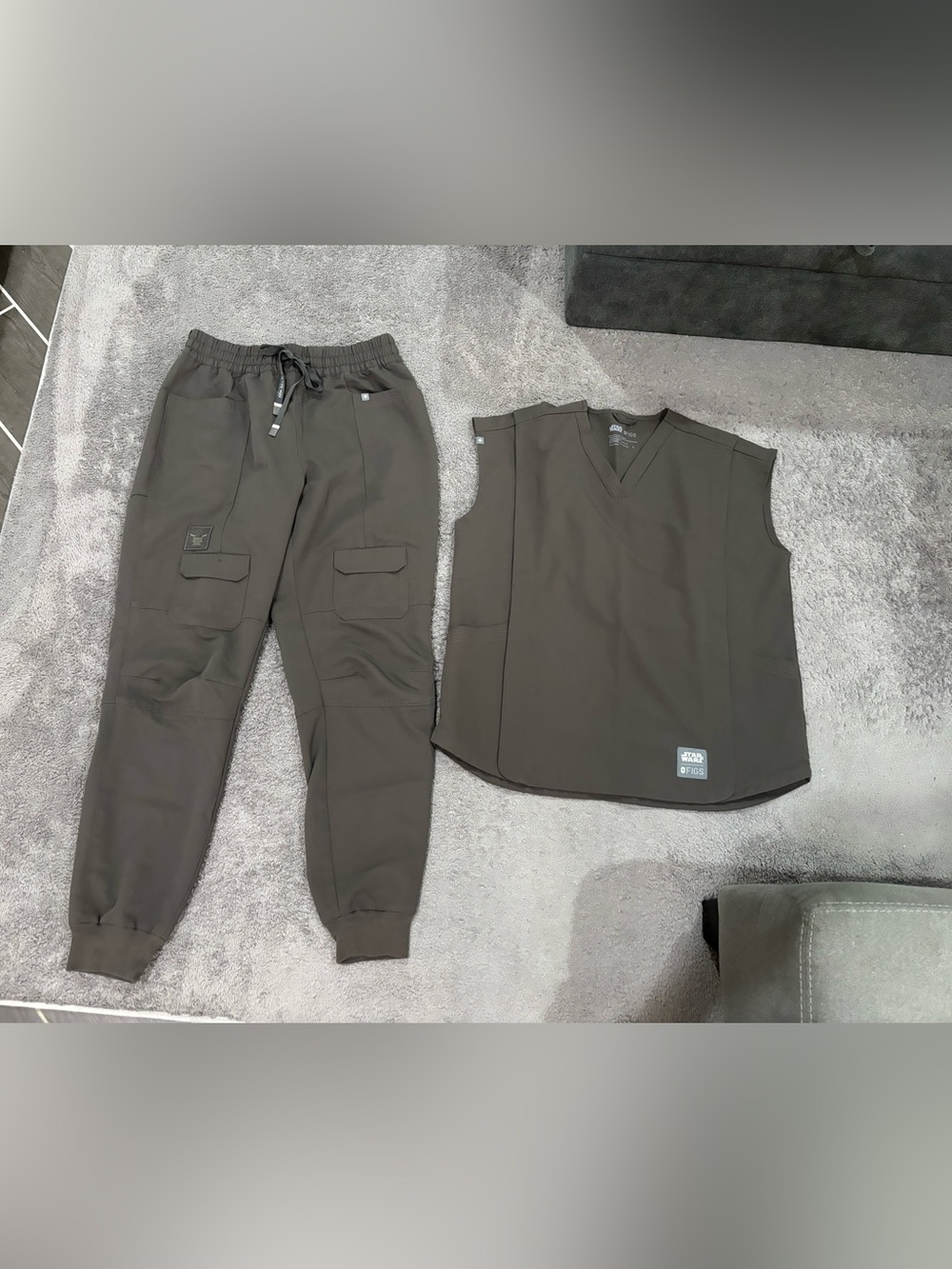 Large FIGS Star Wars Grey Scrub Set